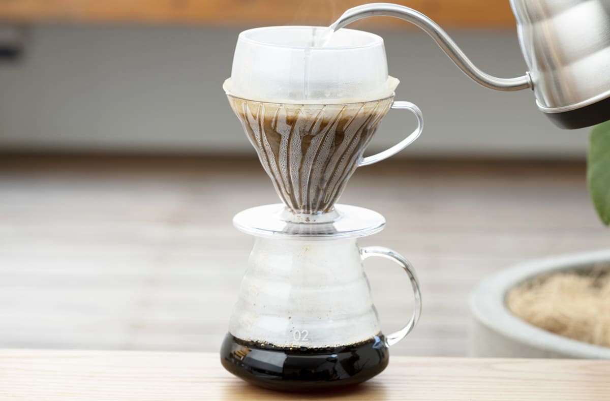 V60 Drip-Assist Set in action